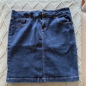 Women’s dark denim skirt